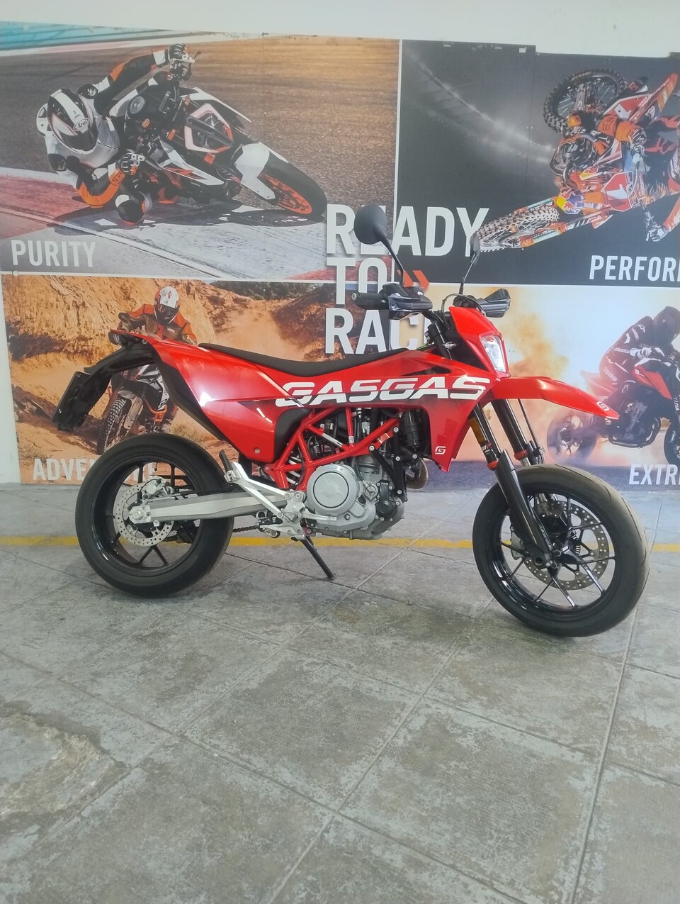 SM 700-AZIENDALE GAS GAS