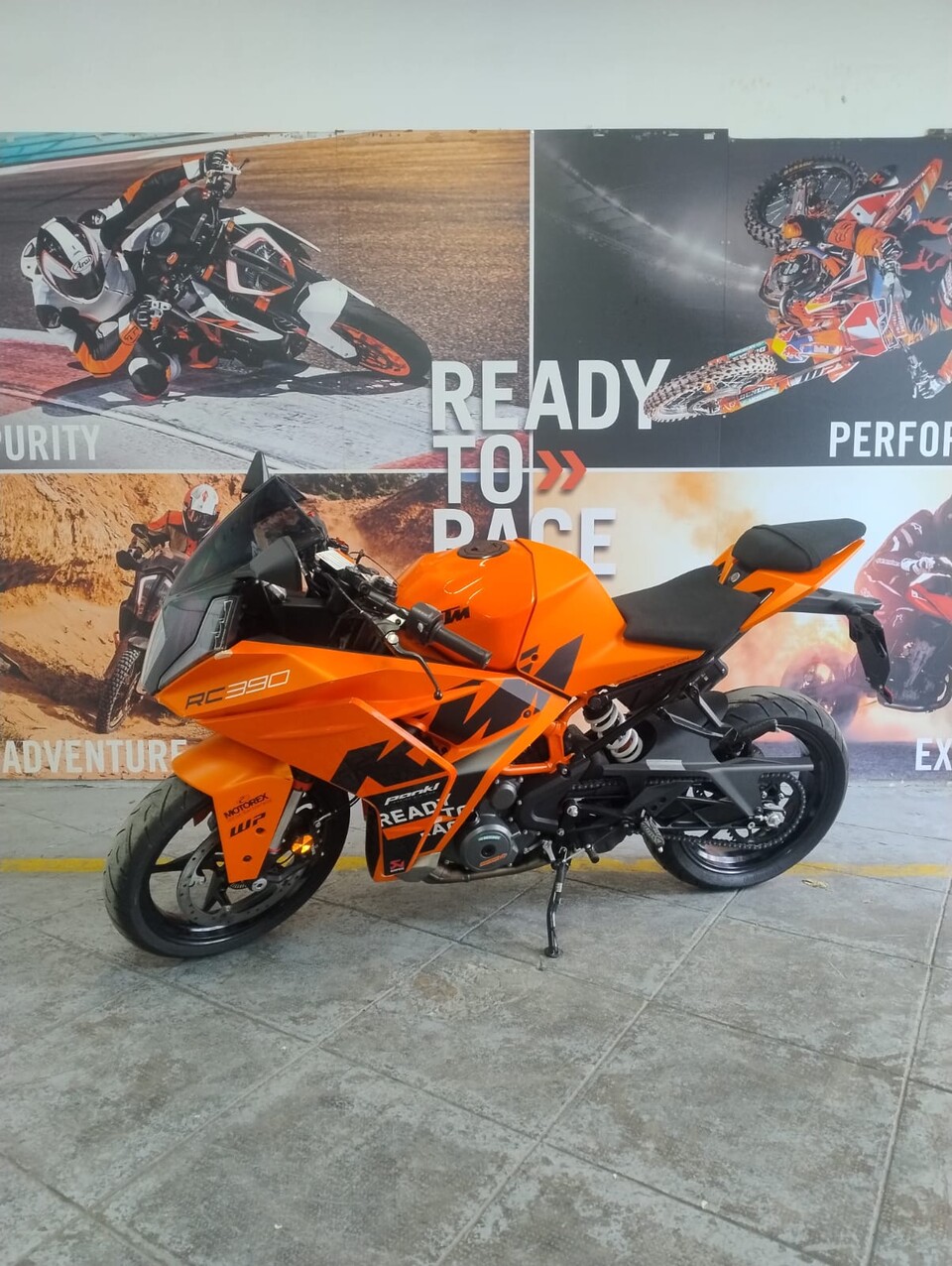 RC 390 GP-AZIENDALE KTM
