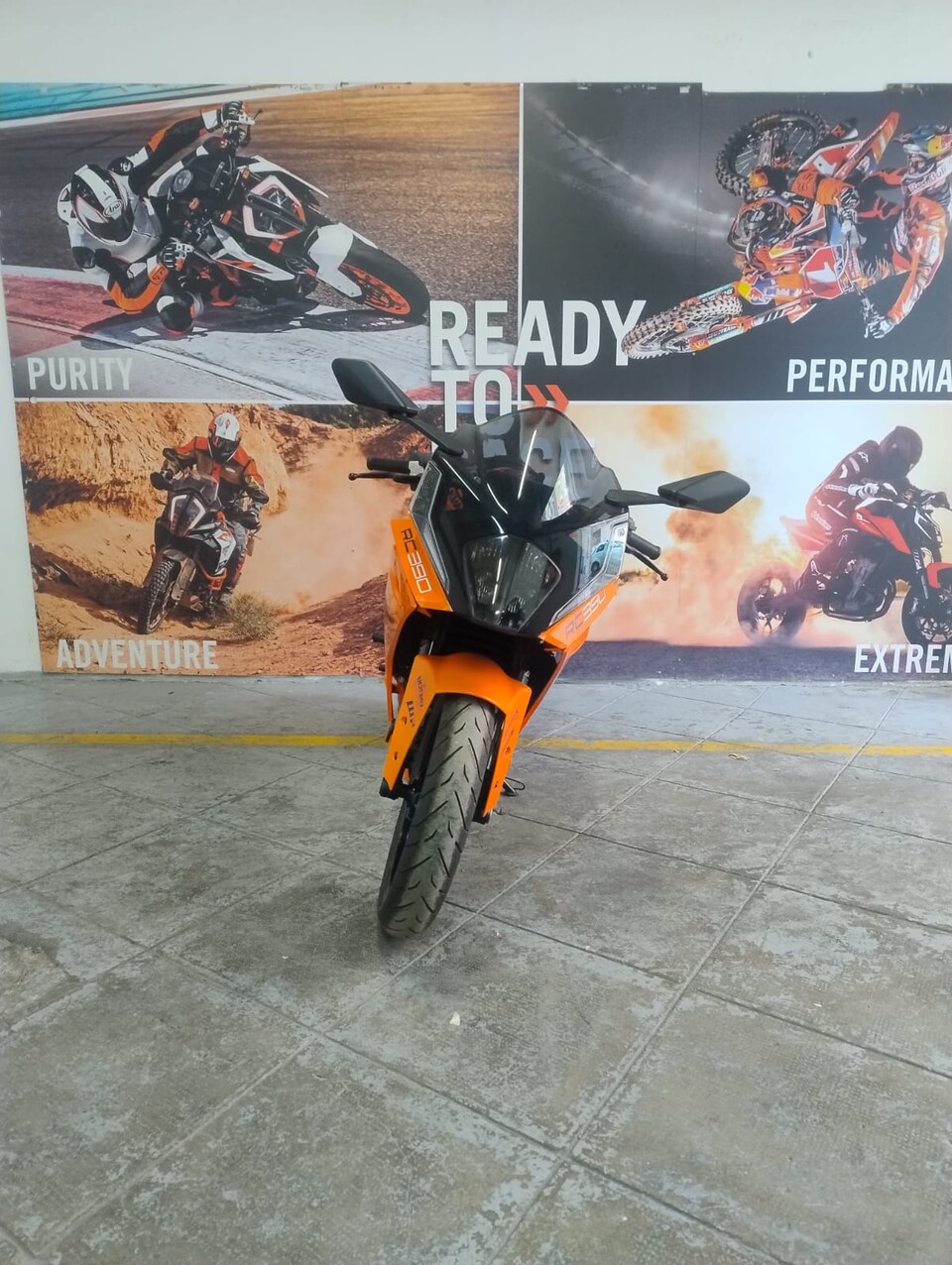 RC 390 GP-AZIENDALE KTM