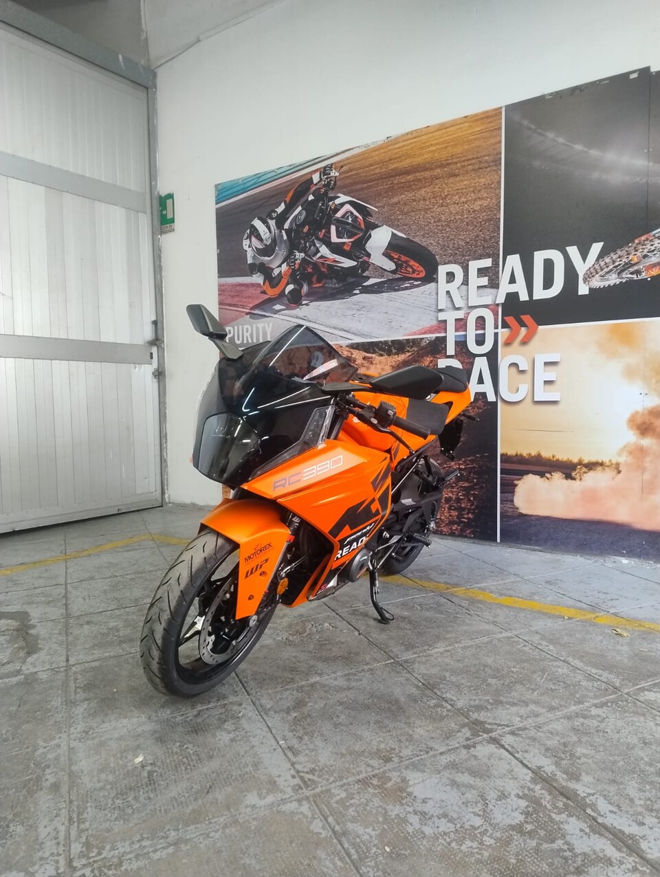 RC 390 GP-AZIENDALE KTM