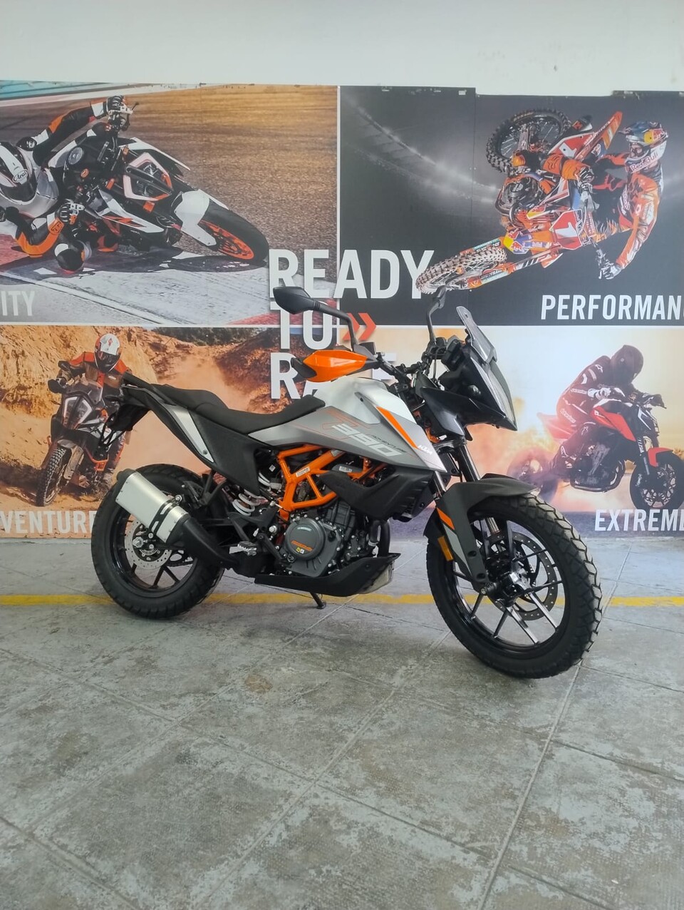 390 ADVENTURE -AZIENDALE KTM