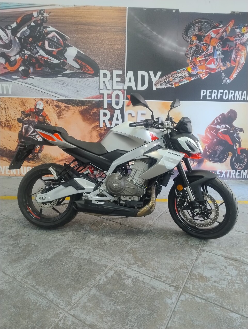 TUONO 457-AZIENDALE Aprilia