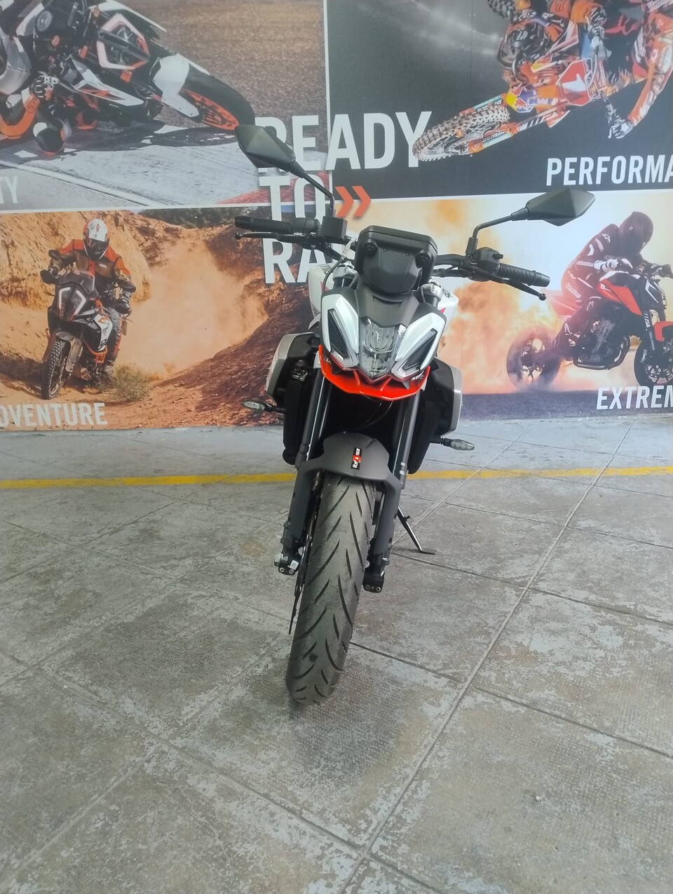 TUONO 457-AZIENDALE Aprilia