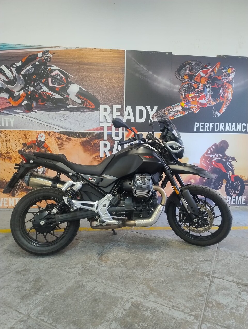 V85 STRADA- AZIENDALE MOTO GUZZI