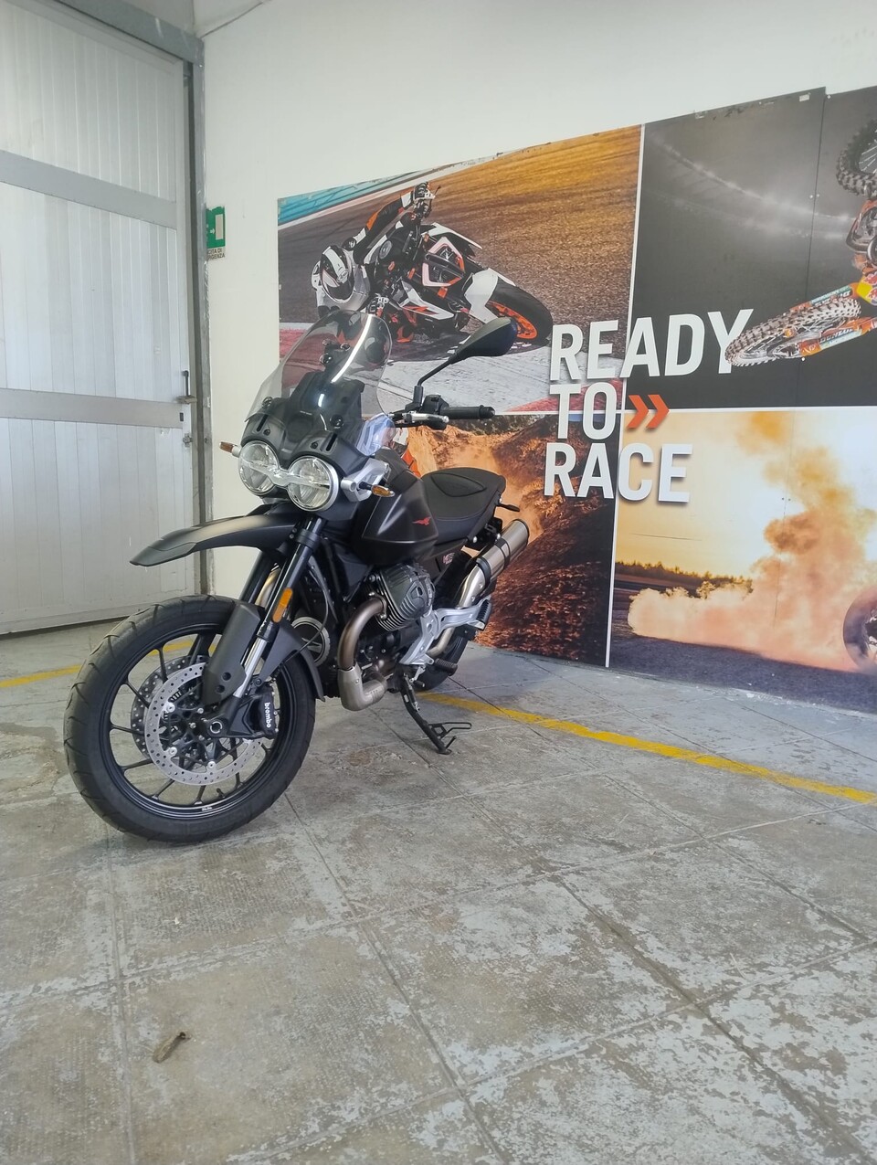 V85 STRADA- AZIENDALE MOTO GUZZI