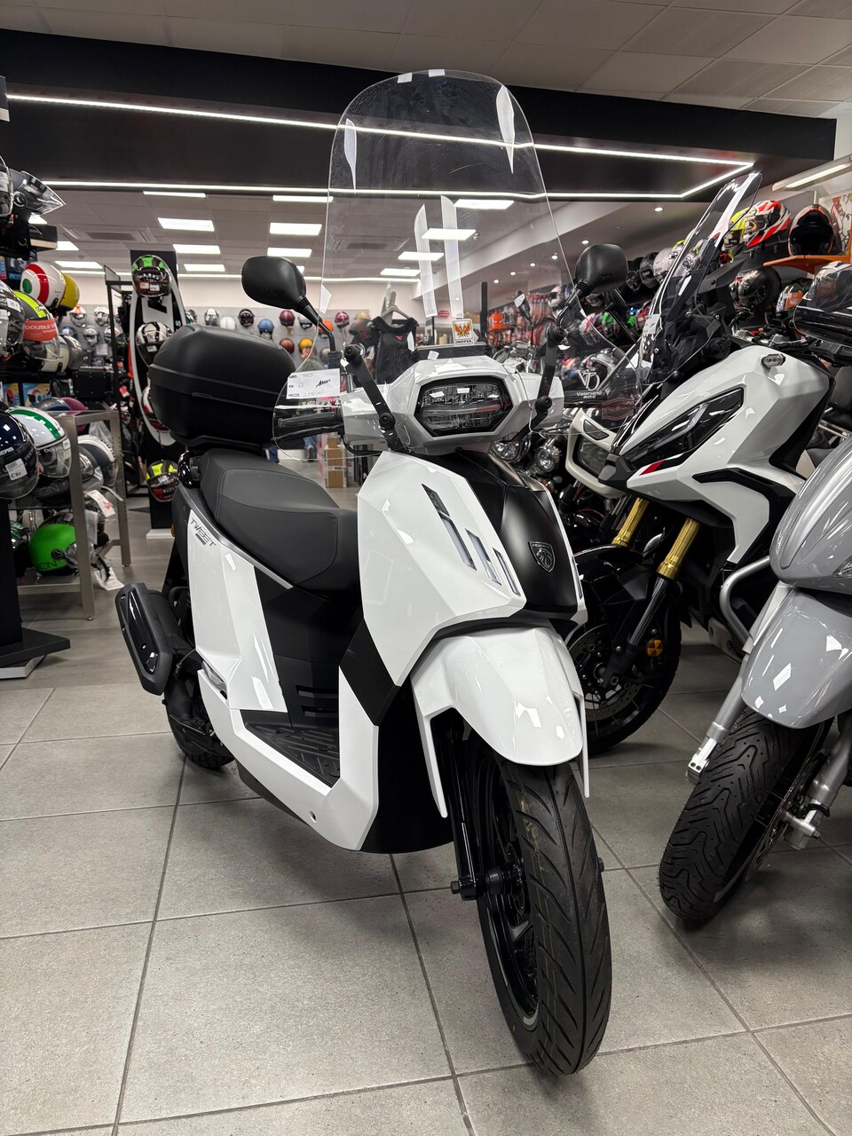 TWEET 200 KM0 Peugeot