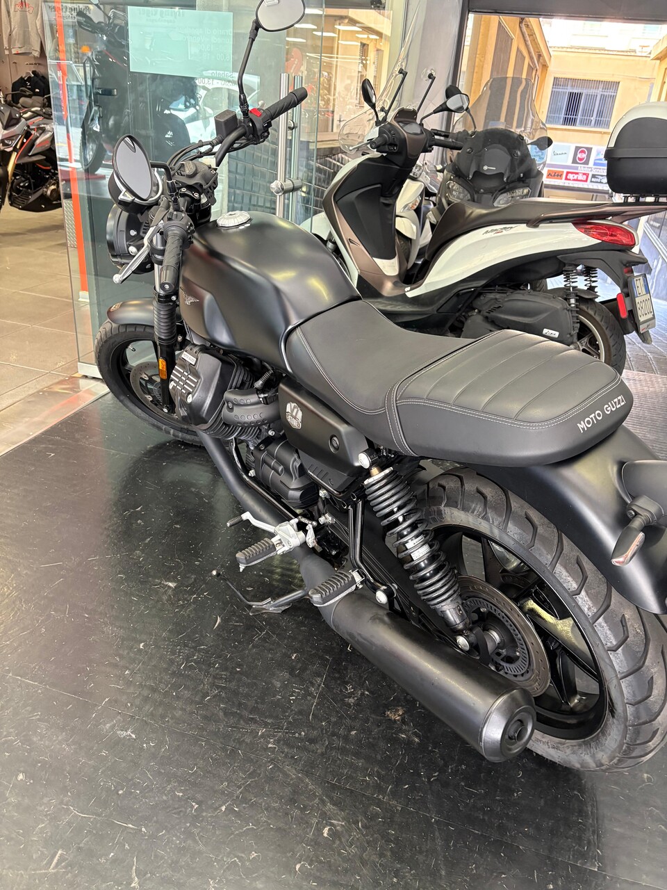V7 STONE Moto Guzzi
