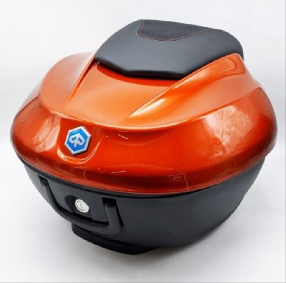 KIT BAULETTO ARANCIO LUCIDO A12 PIAGGIO