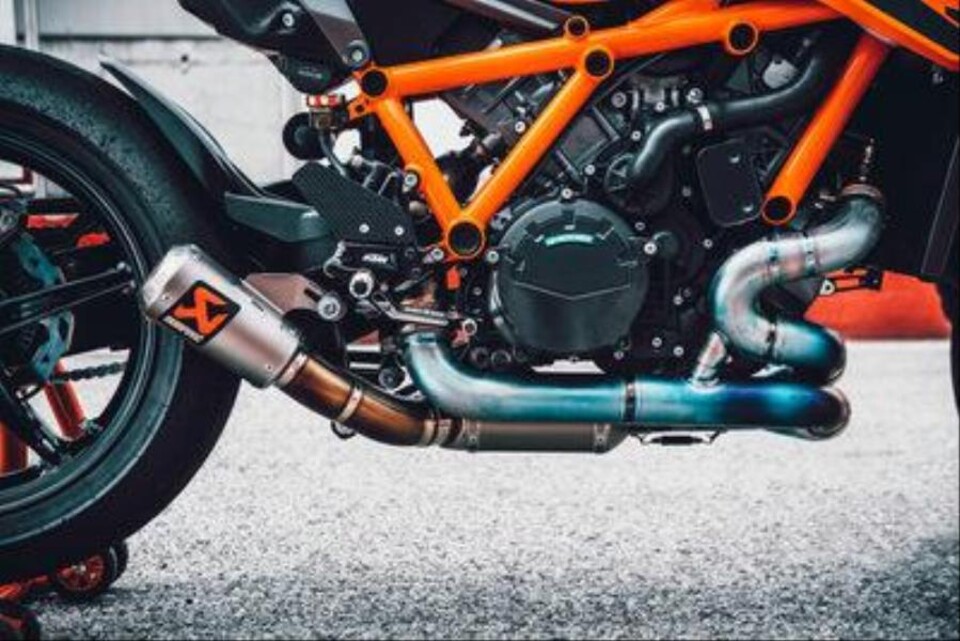 Akrapovic "Evolution Line" KTM