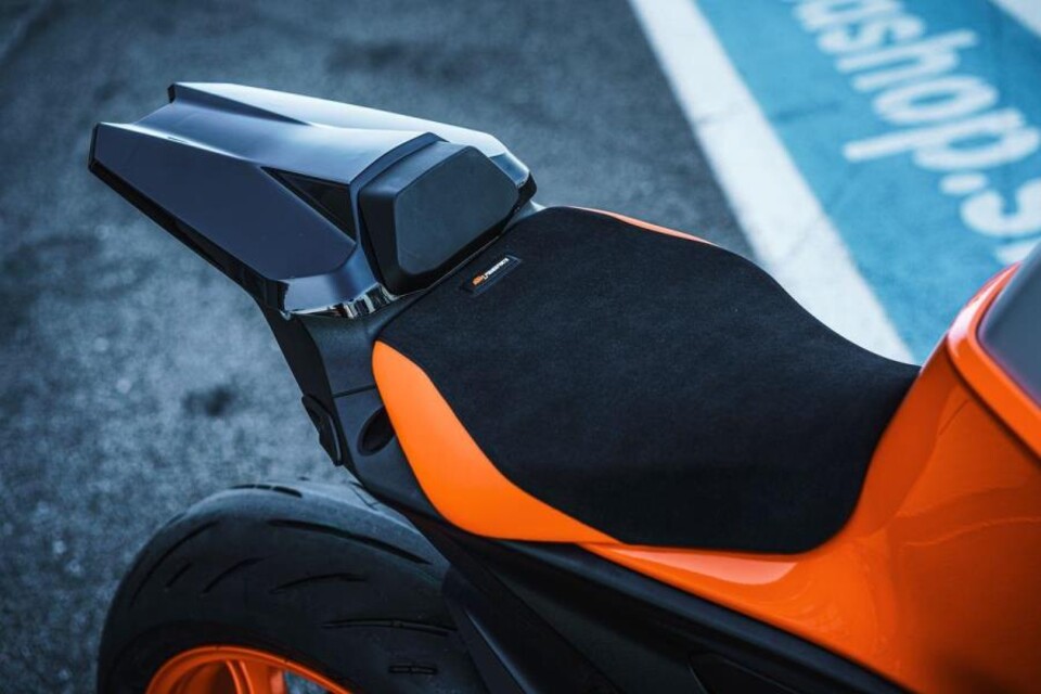 Coperchio della sella del passeggero KTM