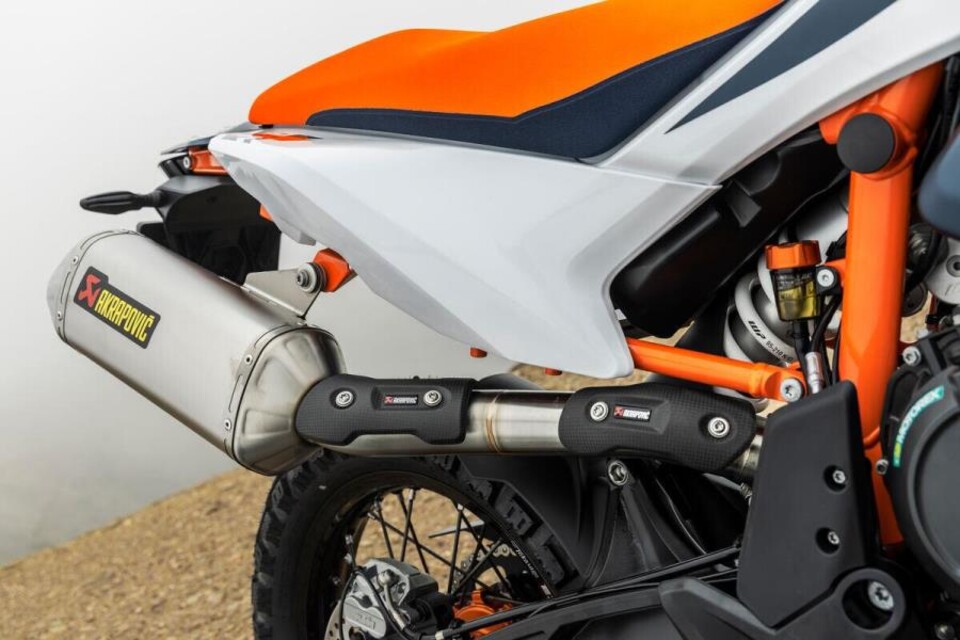 Akrapovic "Slip-on Line" KTM