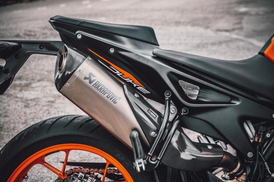 Akrapovic "Slip-on Line" KTM