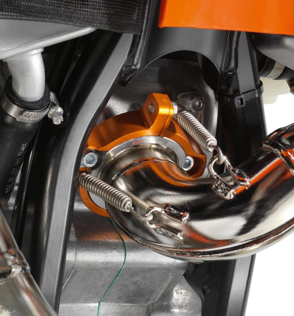 EXHAUST FLANGE PROTECTION CPL. KTM