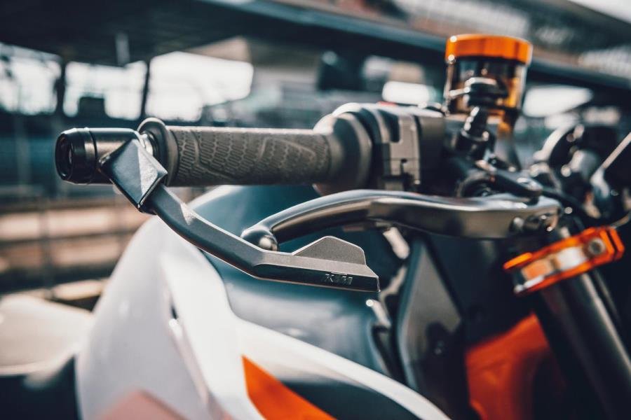 Protezione della leva del freno KTM