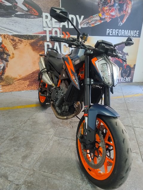 890 DUKE R KTM