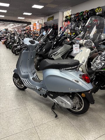 VESPA PRIMAVERA 125 SUPER TECH Piaggio