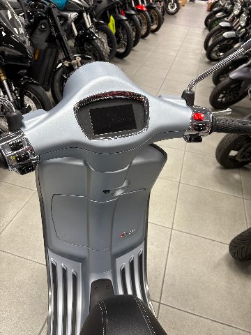 VESPA PRIMAVERA 125 SUPER TECH Piaggio