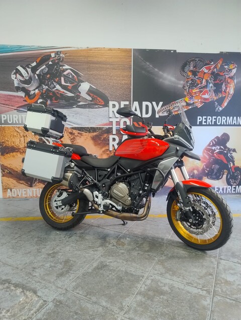 QJ Motor 700 SX
