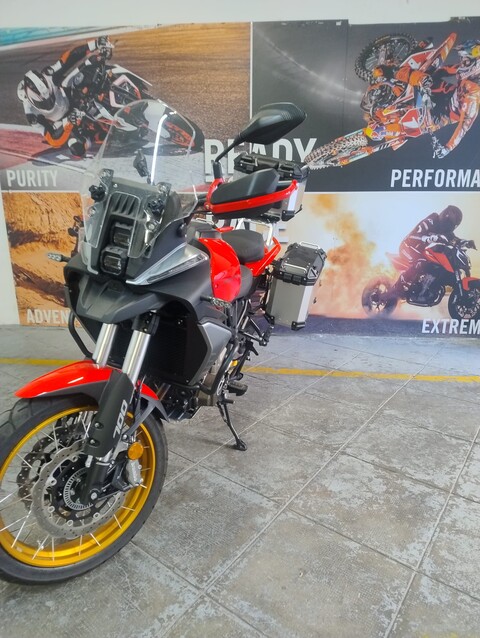 QJ Motor 700 SX