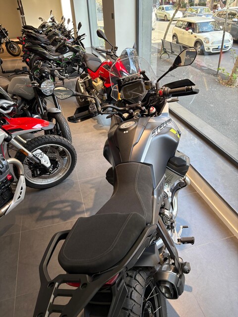 STELVIO KM0 Moto Guzzi