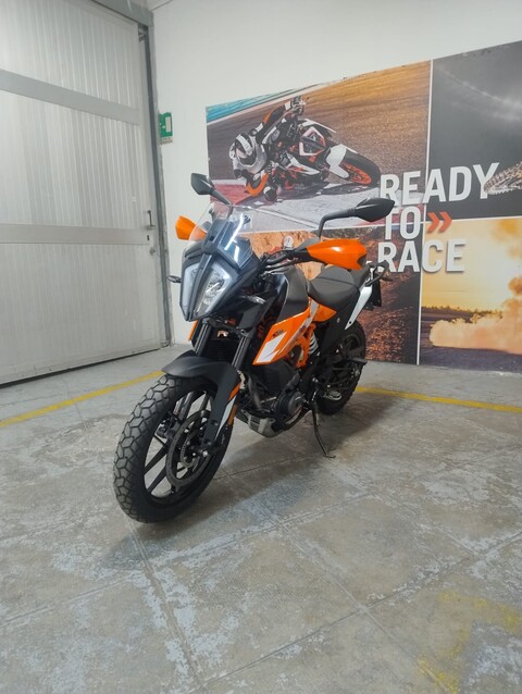 ADVENTURE 390-AZIENDALE KTM