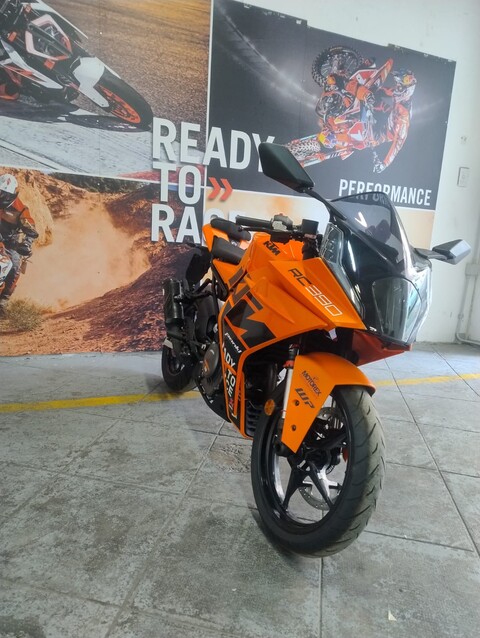 RC 390 GP-AZIENDALE KTM