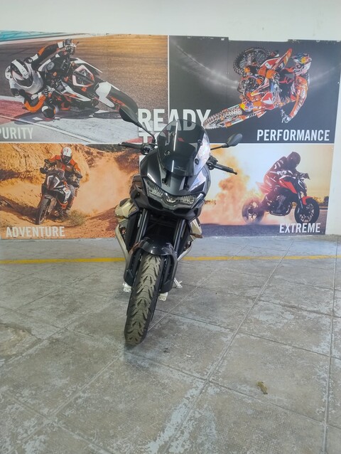 V100 MANDELLO-AZIENDALE MOTO GUZZI