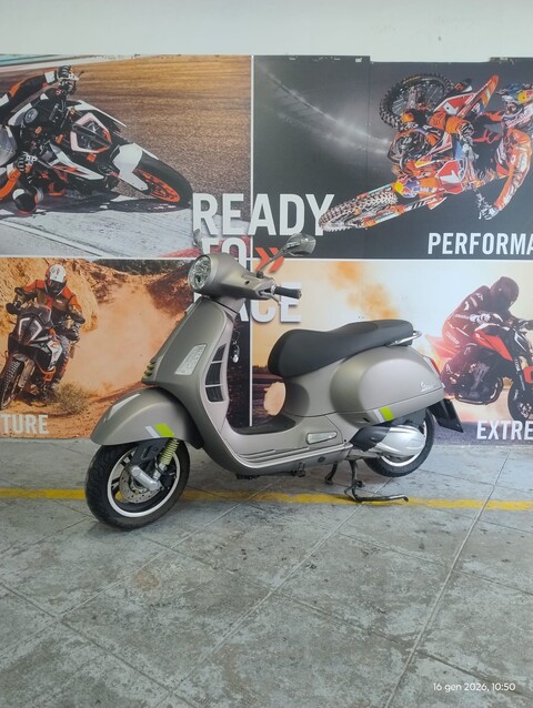 VESPA GTS 300 SUPER TECH