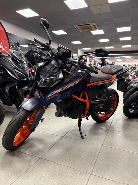 DUKE 390 KTM