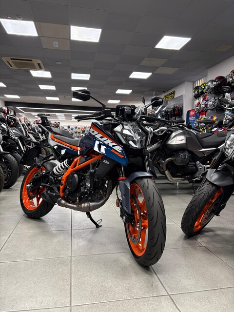 DUKE 390 KTM