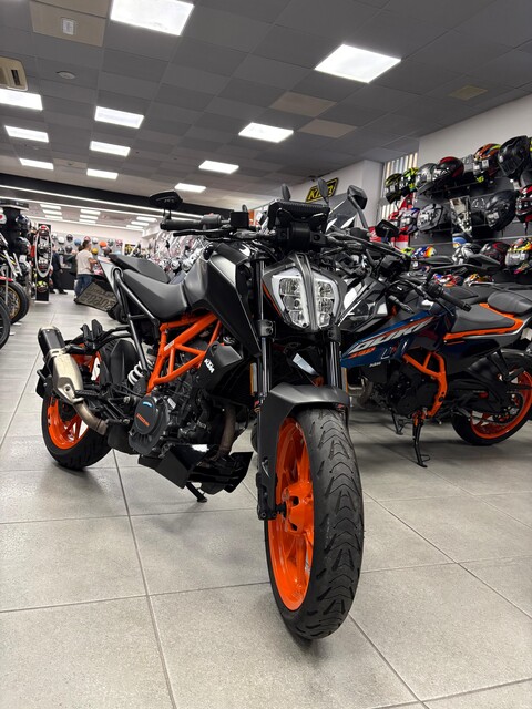 DUKE 125 KTM
