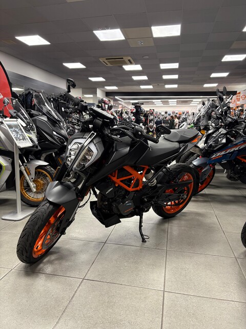DUKE 125 KTM