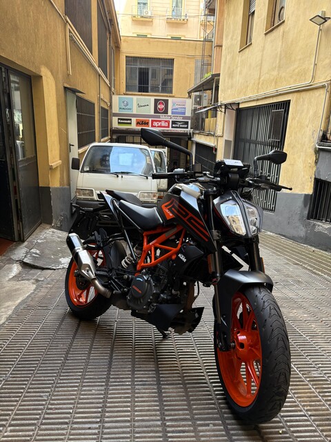 DUKE 125 KTM
