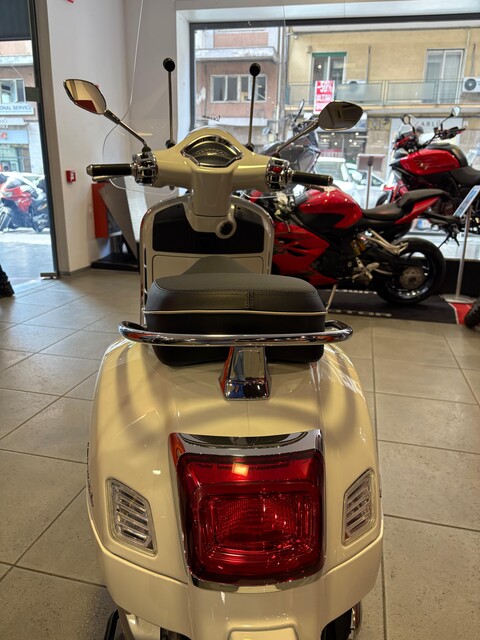 GTS 300 SUPER Piaggio