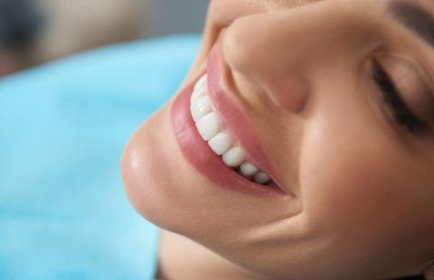 Denti fissi senza impianto