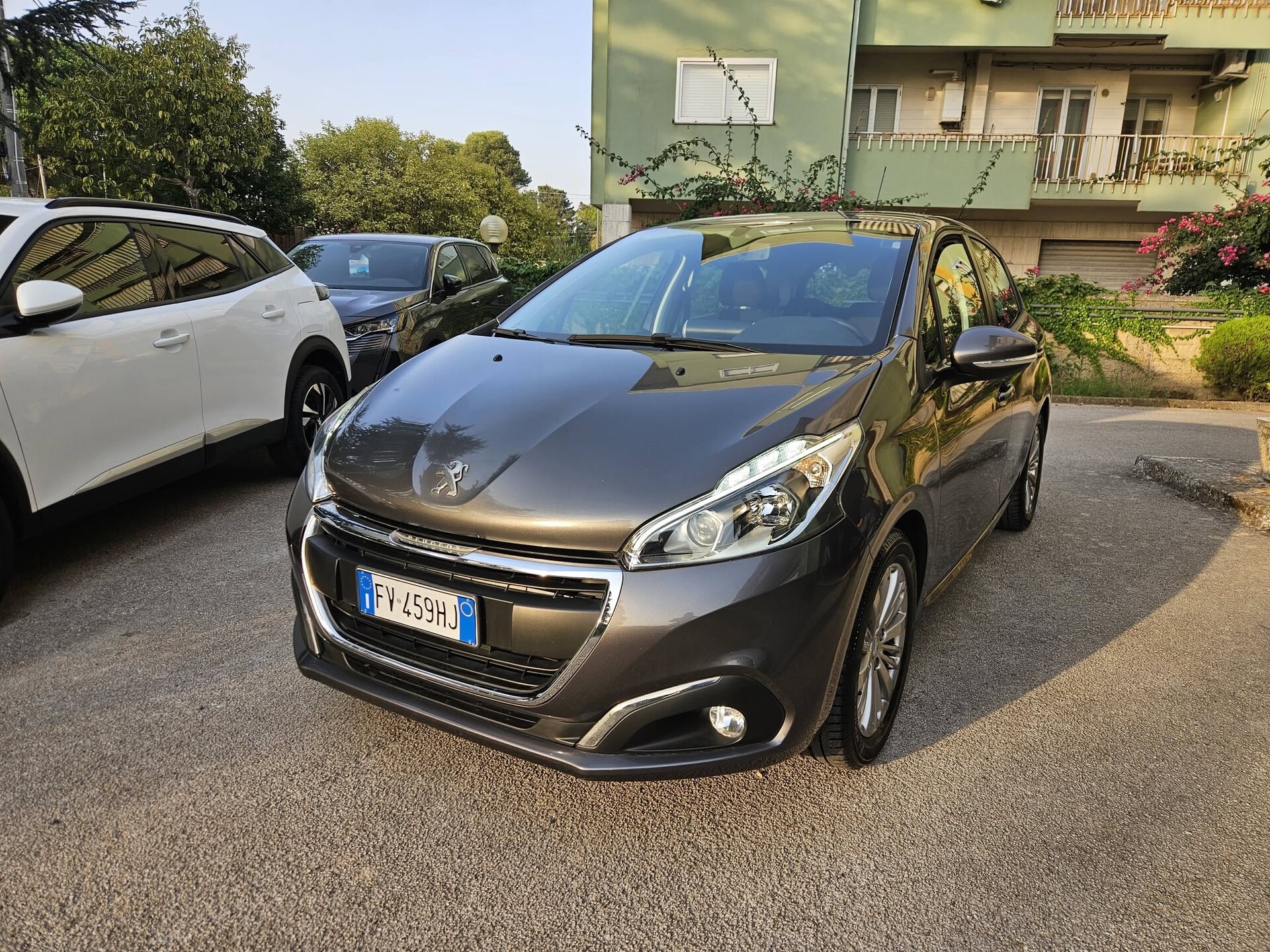 Peugeot 208 ALLURE Benzina