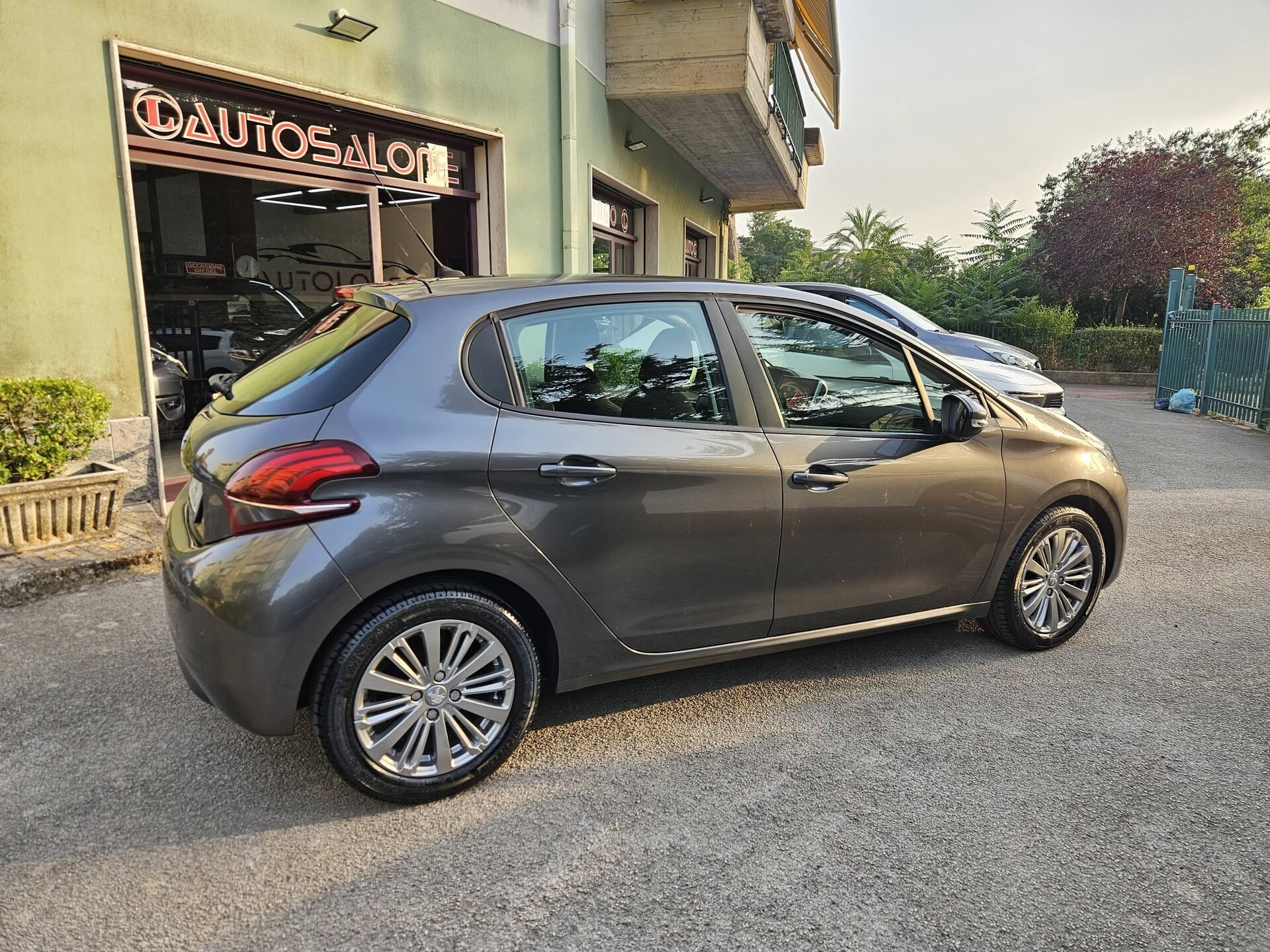 Peugeot 208 ALLURE Benzina
