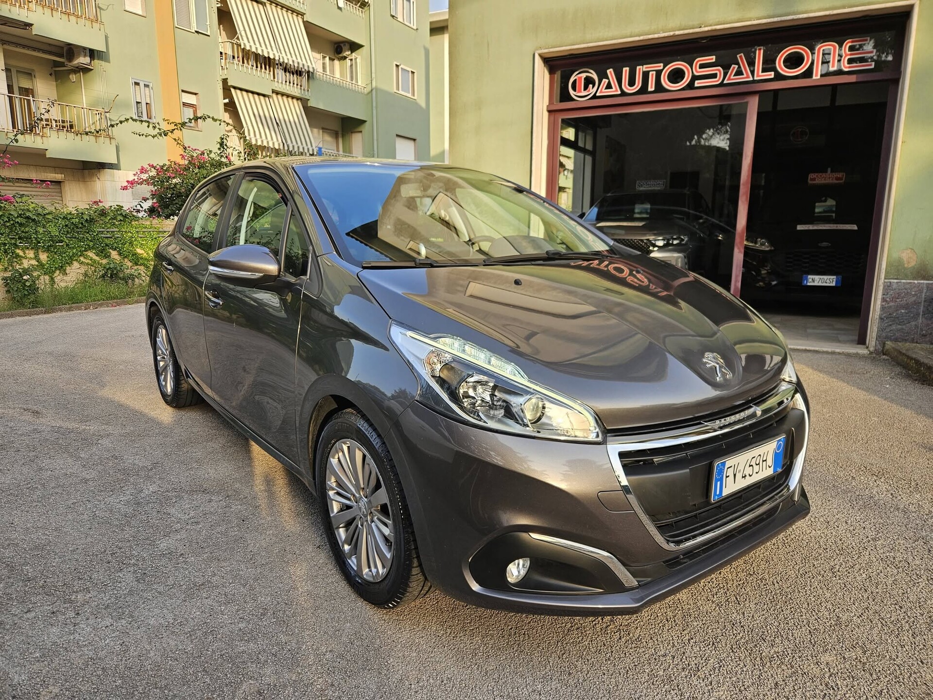 Peugeot 208 ALLURE Benzina