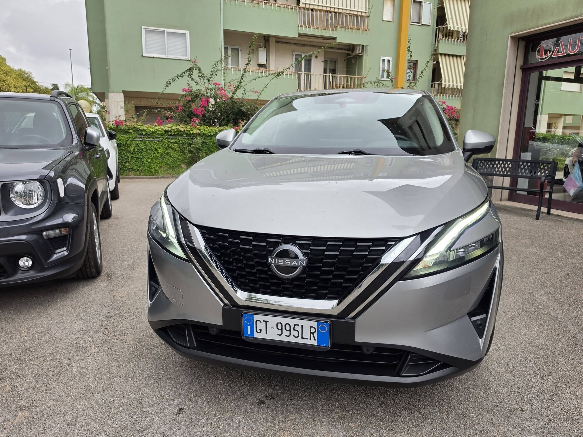 Nissan Qashqai N-CONNECTA Xtronic Elettrica / Benzina