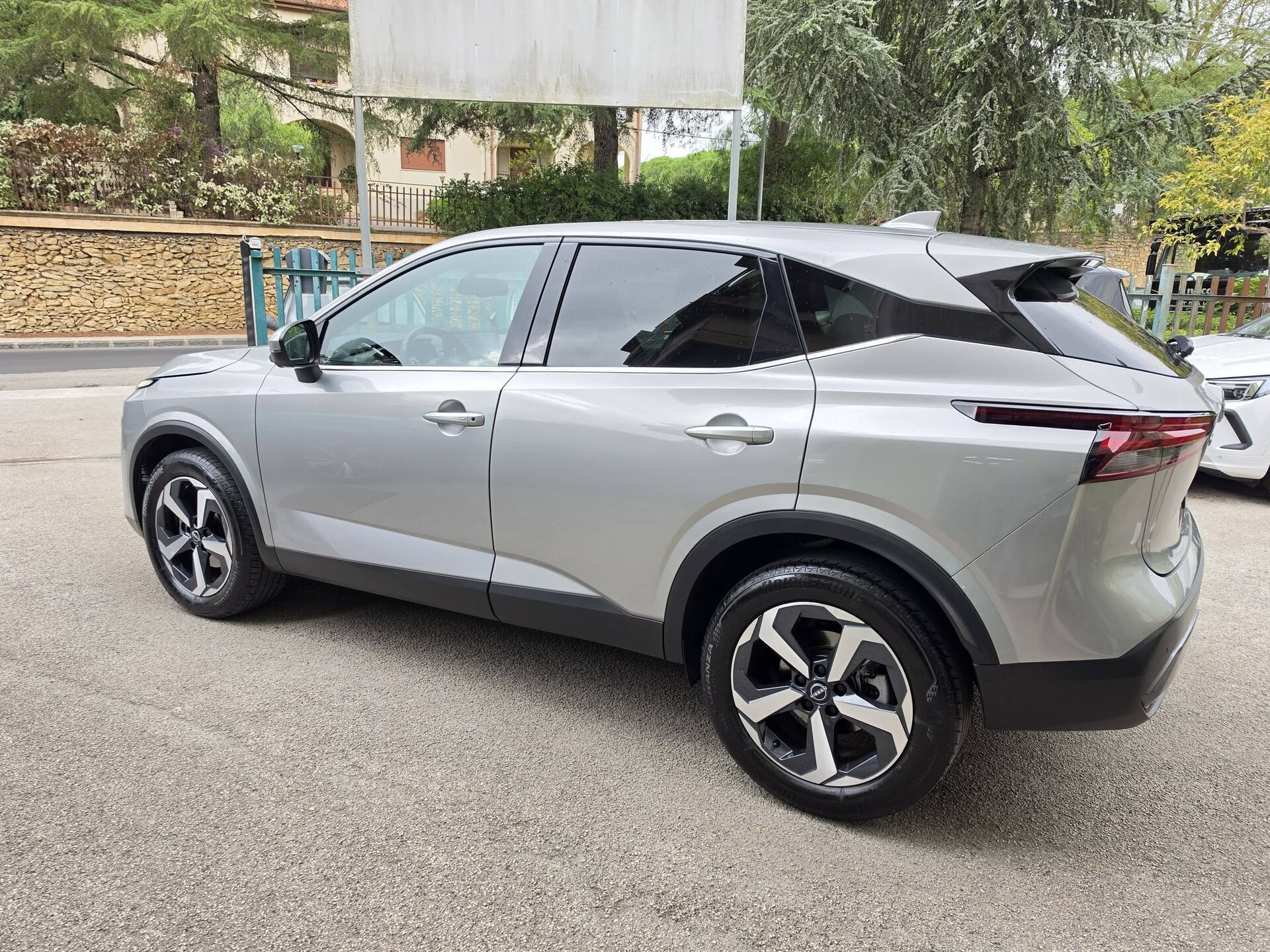 Nissan Qashqai N-CONNECTA Xtronic Elettrica / Benzina
