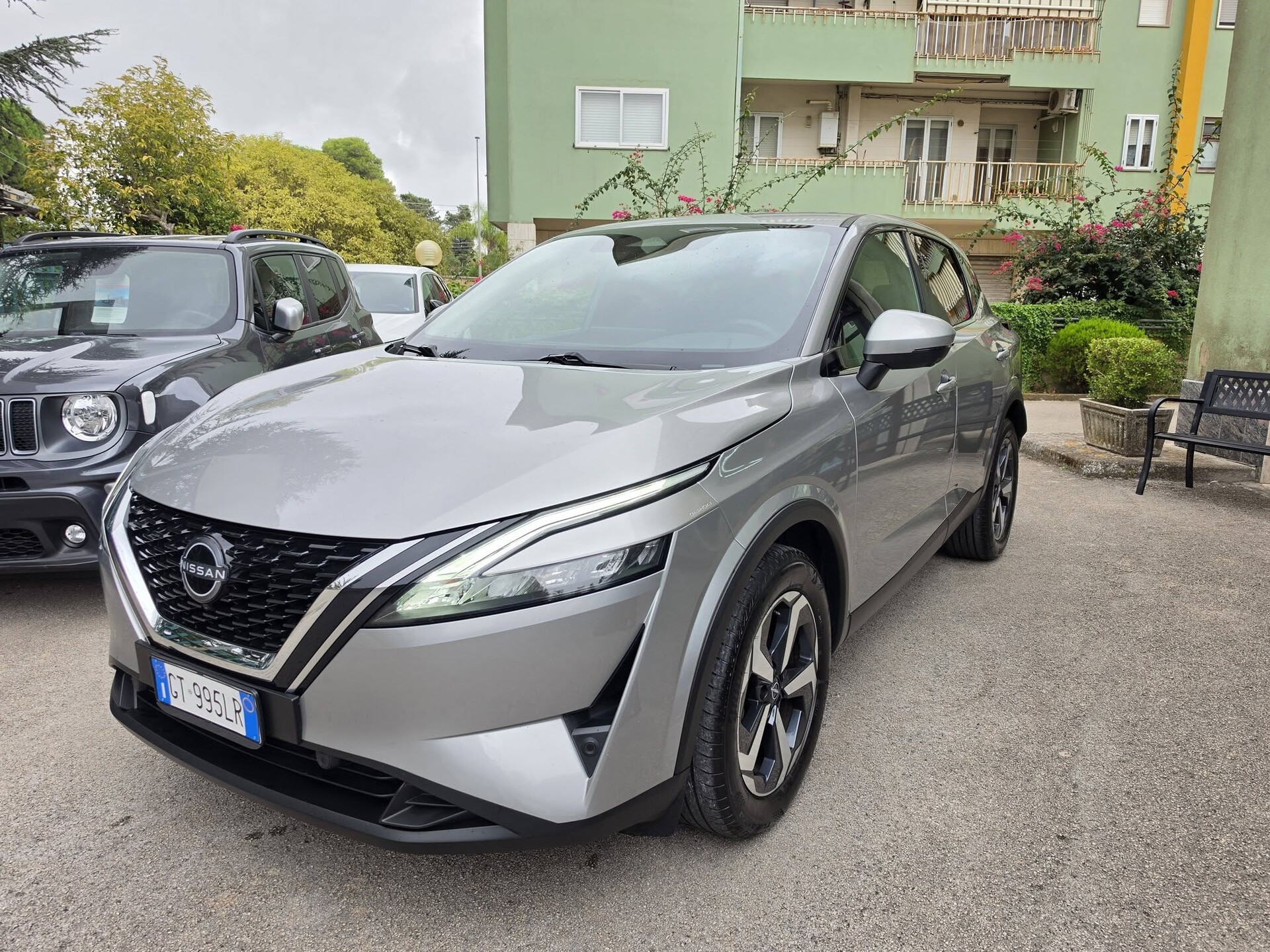 Nissan Qashqai N-CONNECTA Xtronic Elettrica / Benzina