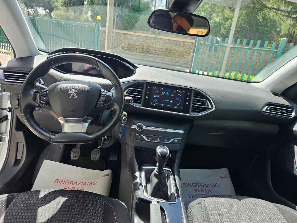Peugeot 308 BUSINESS 130cv s&s Diesel