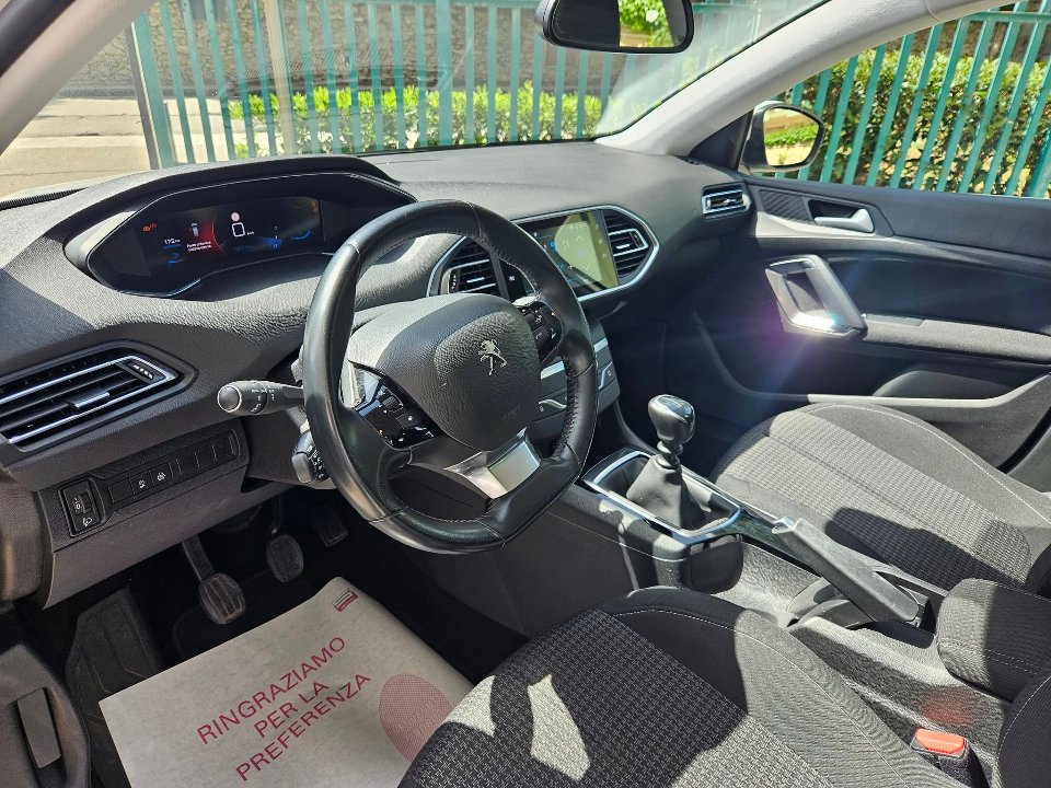 Peugeot 308 BUSINESS 130cv s&s Diesel