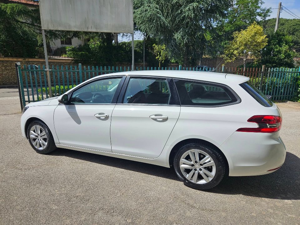 Peugeot 308 BUSINESS 130cv s&s Diesel