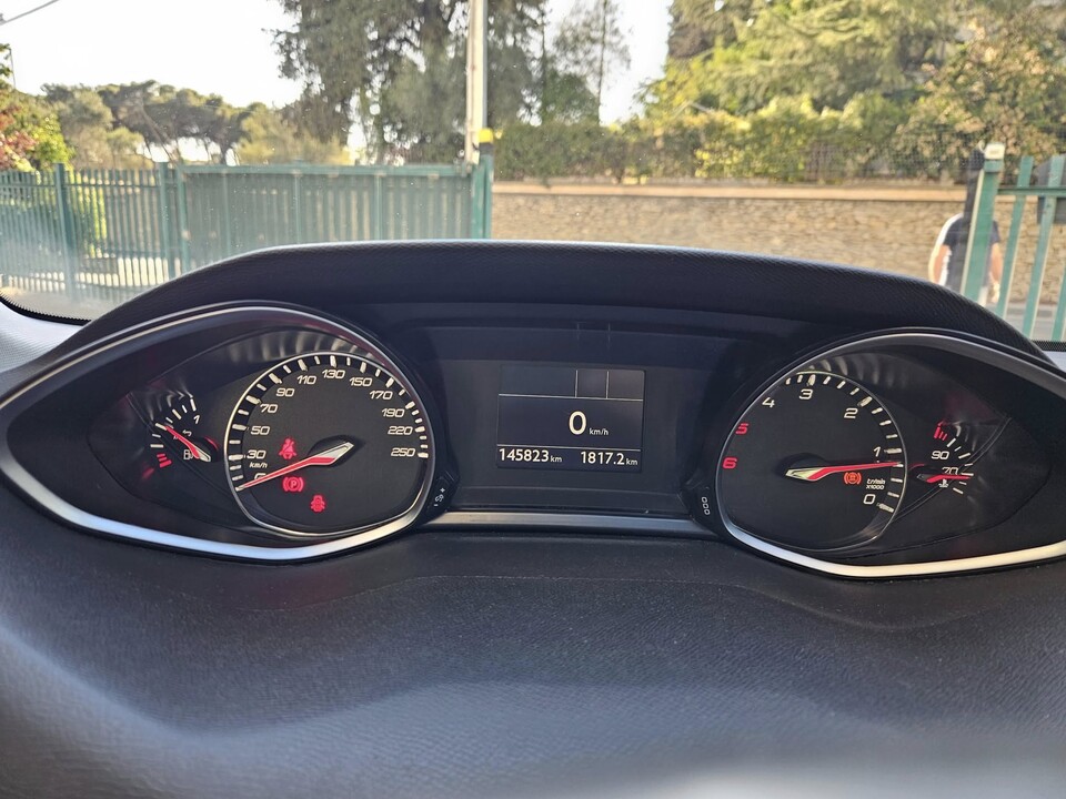 Peugeot 308 BUSINESS 130cv s&s Diesel