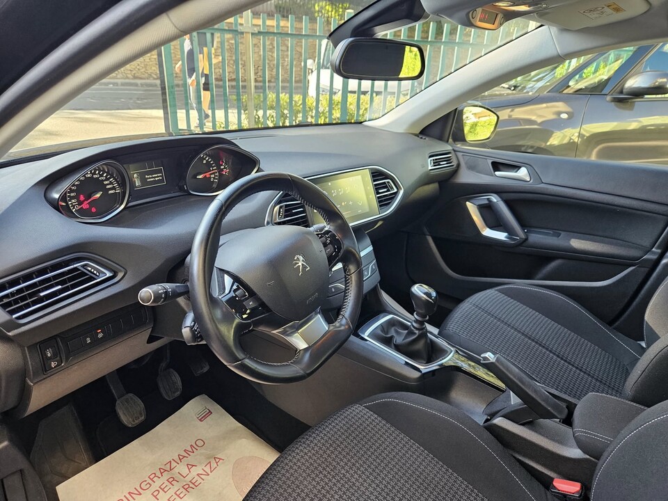 Peugeot 308 BUSINESS 130cv s&s Diesel