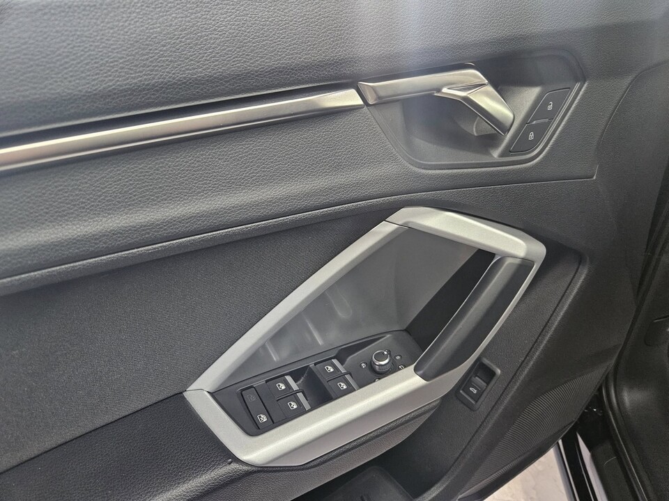 Audi Q3 S- LINE Diesel