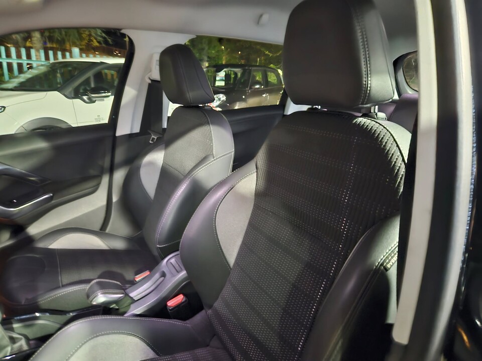 Peugeot 2008 ALLURE Diesel