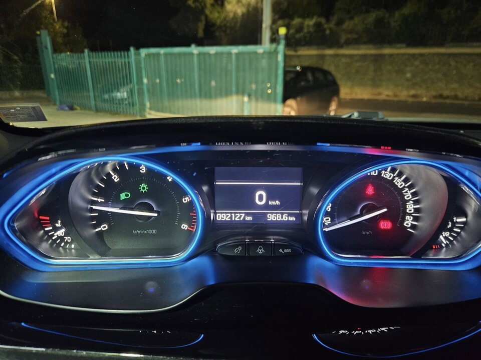 Peugeot 2008 ALLURE Diesel