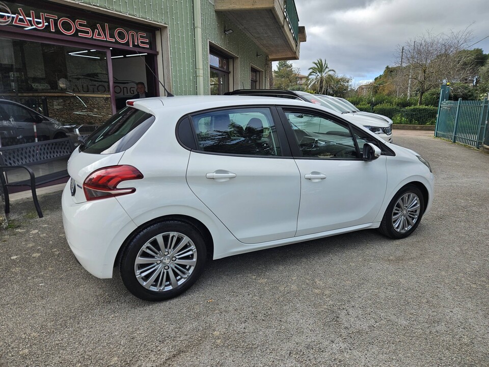 Peugeot 208 bluhdi Diesel